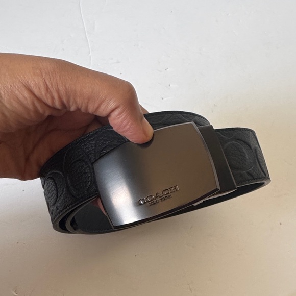Coach men’s reversible belt - Picture 1 of 7